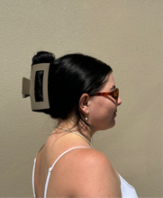 Load image into Gallery viewer, XXL CLAW BROWN