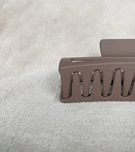 Load image into Gallery viewer, XL mega everyday claw