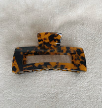 Load image into Gallery viewer, XL Dark Tortoise Claw