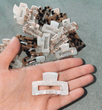 Load image into Gallery viewer, Mini Kids &amp; Baby Claw Clip 3PK
