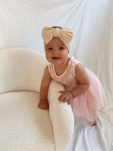 Load image into Gallery viewer, Baby Knot Bow
