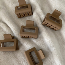 Load image into Gallery viewer, MINI Everyday Claw
