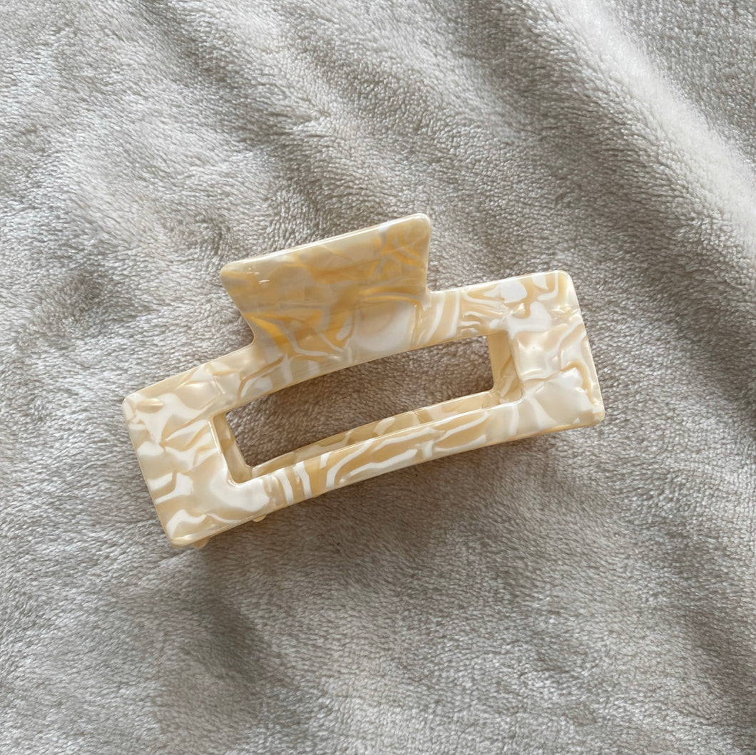 LARGE Cream Swirl Claw